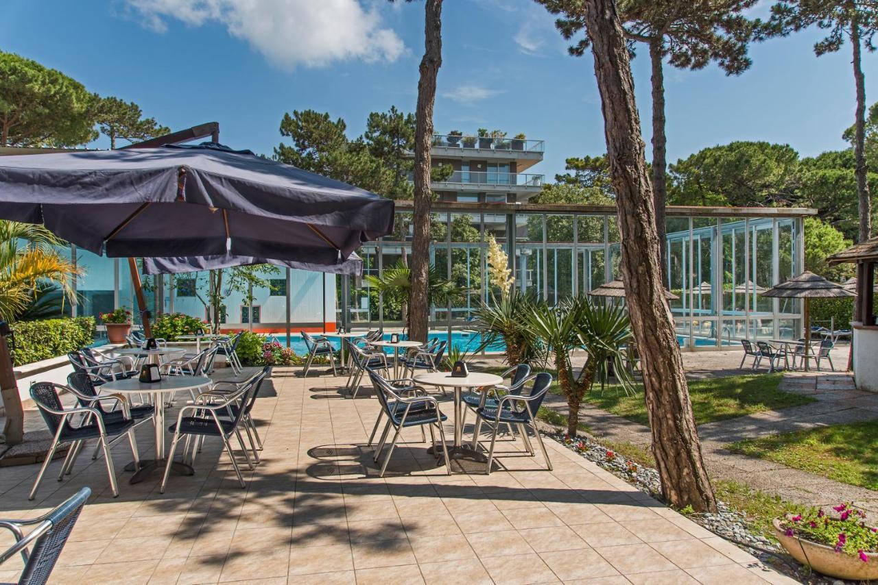 Hotel Meridianus Lignano Sabbiadoro Exterior foto