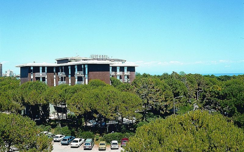 Hotel Meridianus Lignano Sabbiadoro Exterior foto